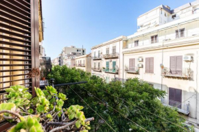Casa Dante with Balcony by Wonderful Italy
